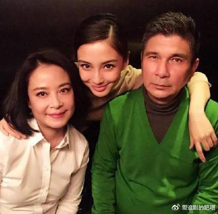 baby22岁弟弟曝光还是学霸,颜值不输范丞丞,网友:这就是男版baby