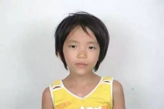 男子苦寻13年找到失踪女儿 她已成了美国美女学霸